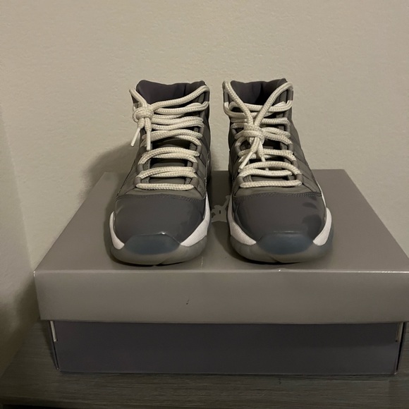 Cool Grey 11’s slightly used and creased. Has box and wrapping. - Picture 1 of 11